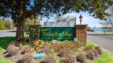 $299,999 | 52 Breeze Court, Unit 90, Brick, NJ 08724