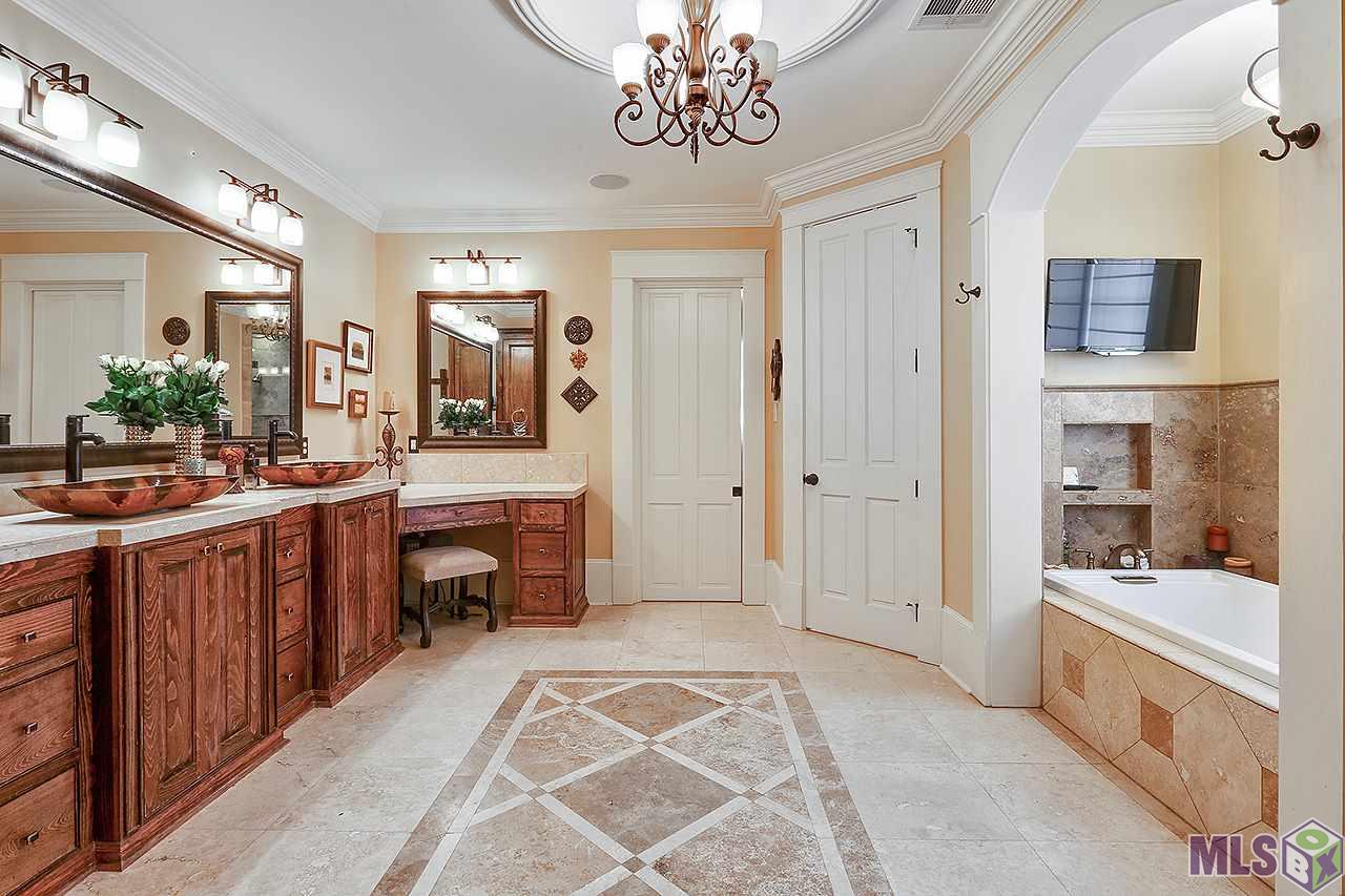3436 Perkins Road Baton Rouge, LA 70808 - Photo 14 of 42 Master Bathroom