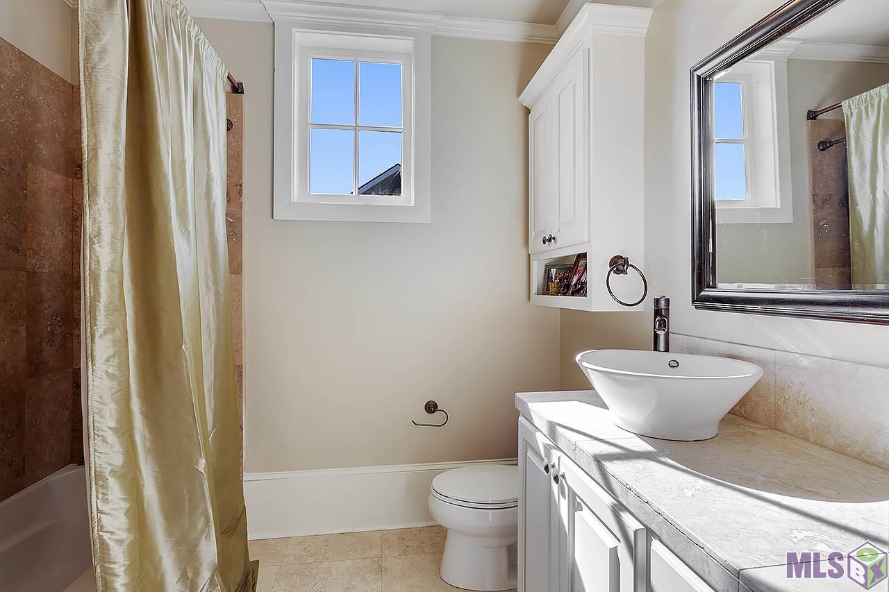3436 Perkins Road Baton Rouge, LA 70808 - Photo 25 of 42 Guest Bathroom