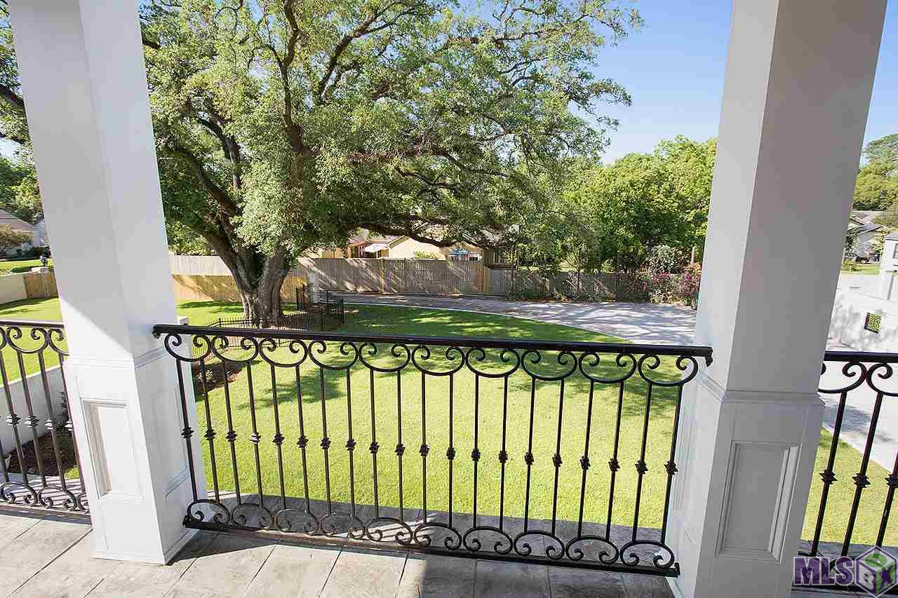 3436 Perkins Road Baton Rouge, LA 70808 - Photo 29 of 42 View off the Balcony
