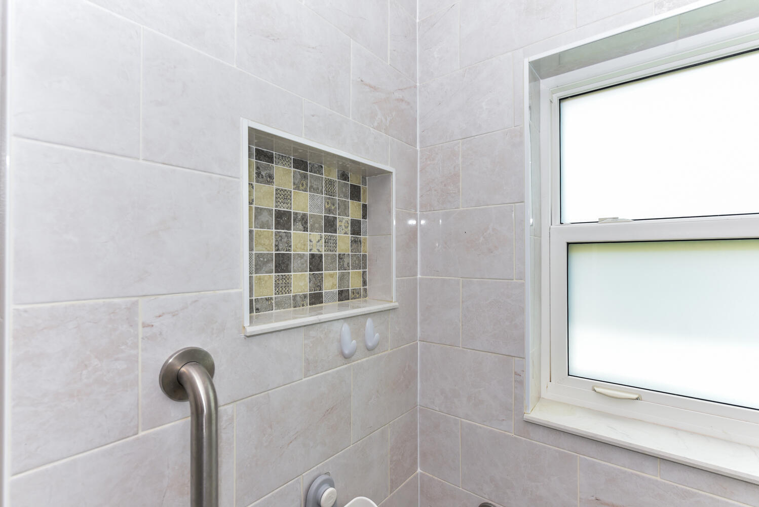 7922 Southeast Sugar Pines Way Hobe Sound, FL 33455 - Photo 19 of 31 Second Bathroom