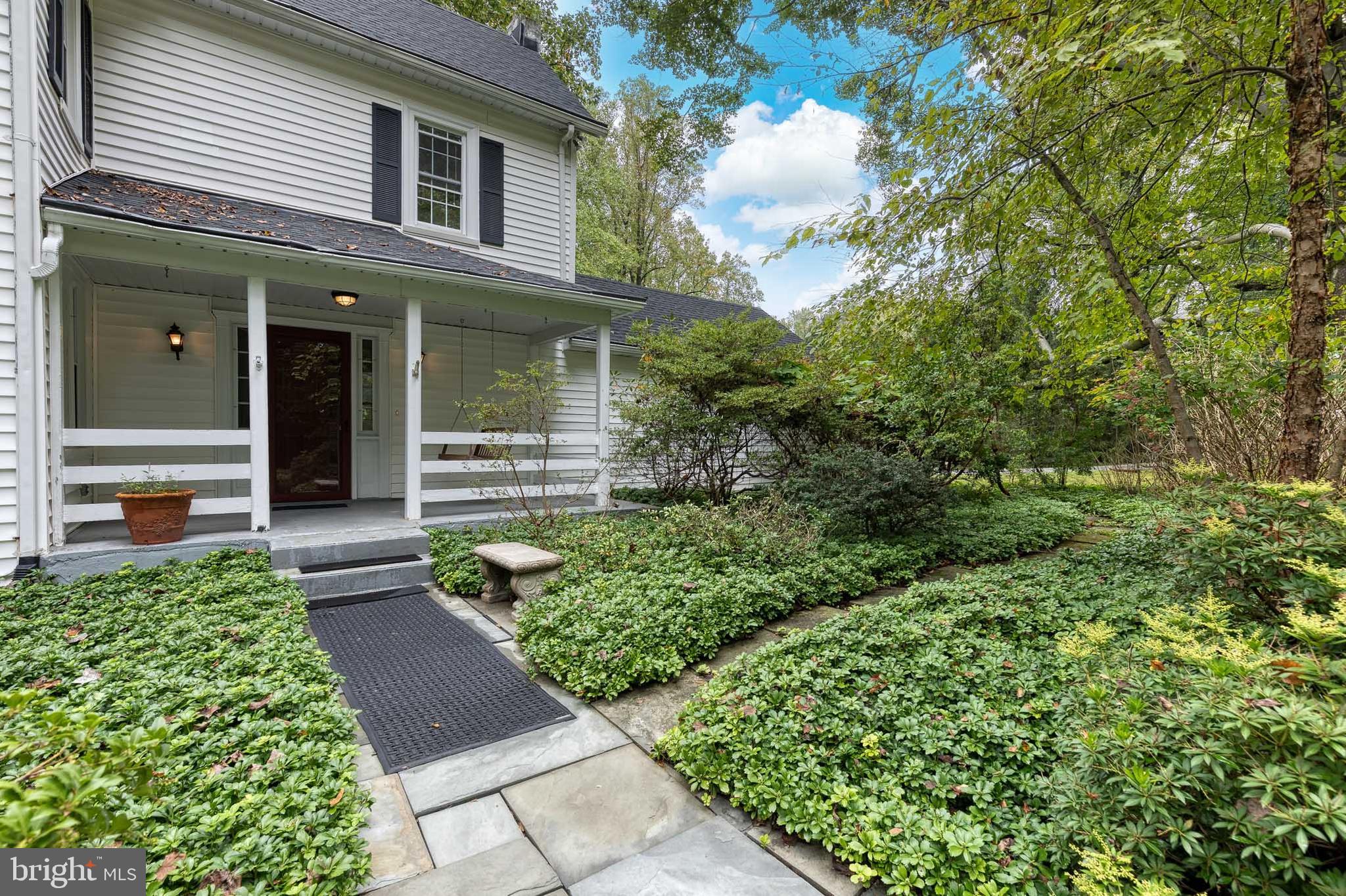 1528 Providence Road Towson, MD 21286 - Photo 3 of 55