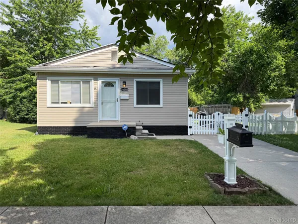 $175,000 | 26202 Southwestern Highway, Redford, MI 48239