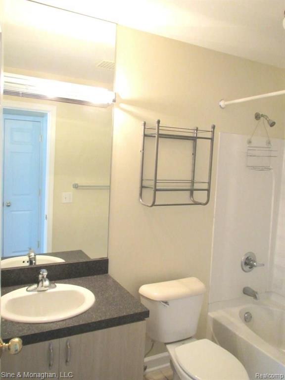 3342 West 12 Mile Road, Unit 1A Berkley, MI 48072 - Photo 11 of 12