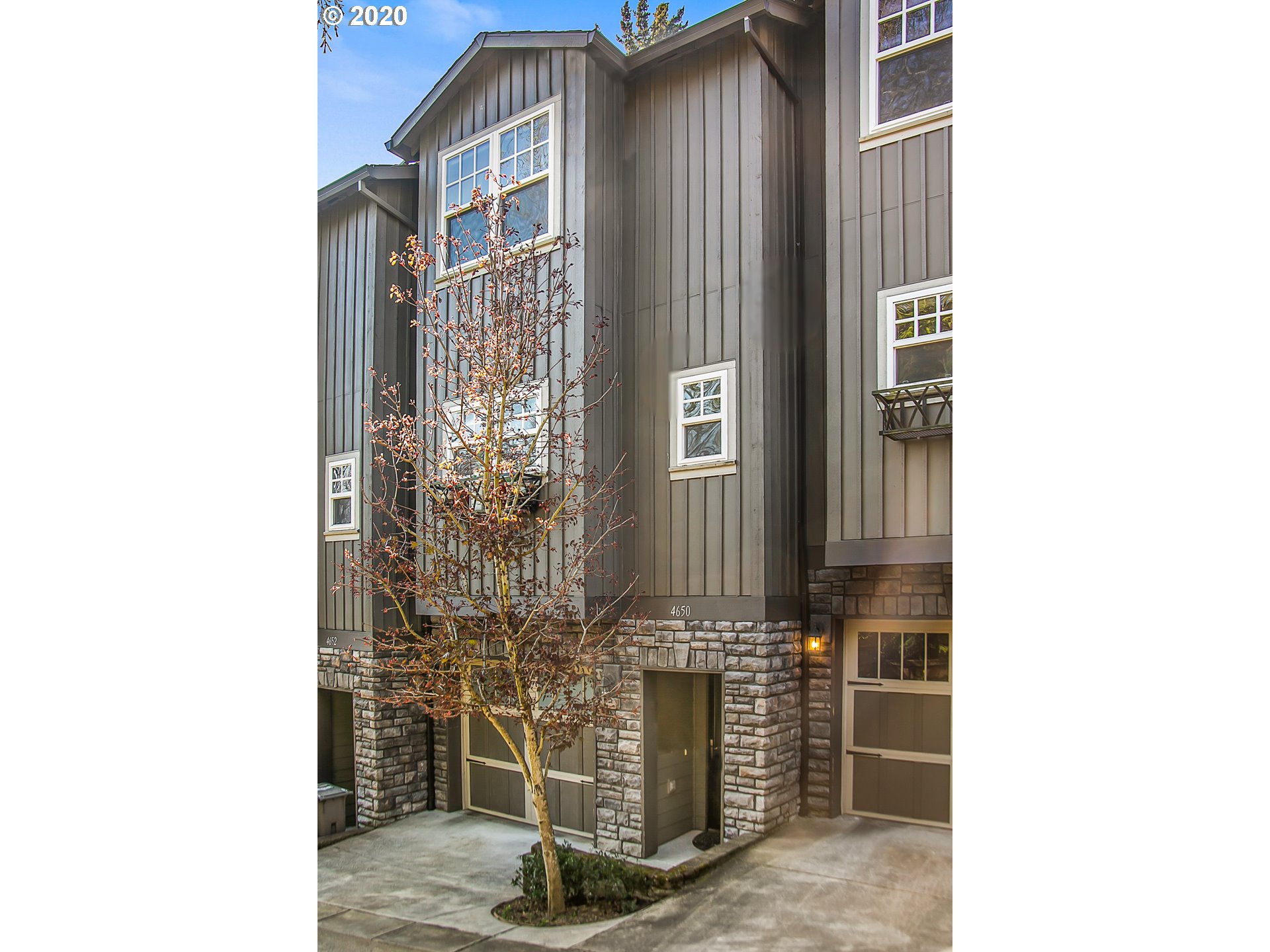 4650 Southwest Condor Avenue Portland, OR 97239 - Photo 1 of 32 Gallery Image 1