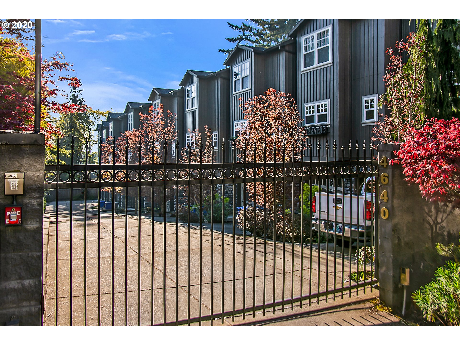 4650 Southwest Condor Avenue Portland, OR 97239 - Photo 2 of 32 Gallery Image 2
