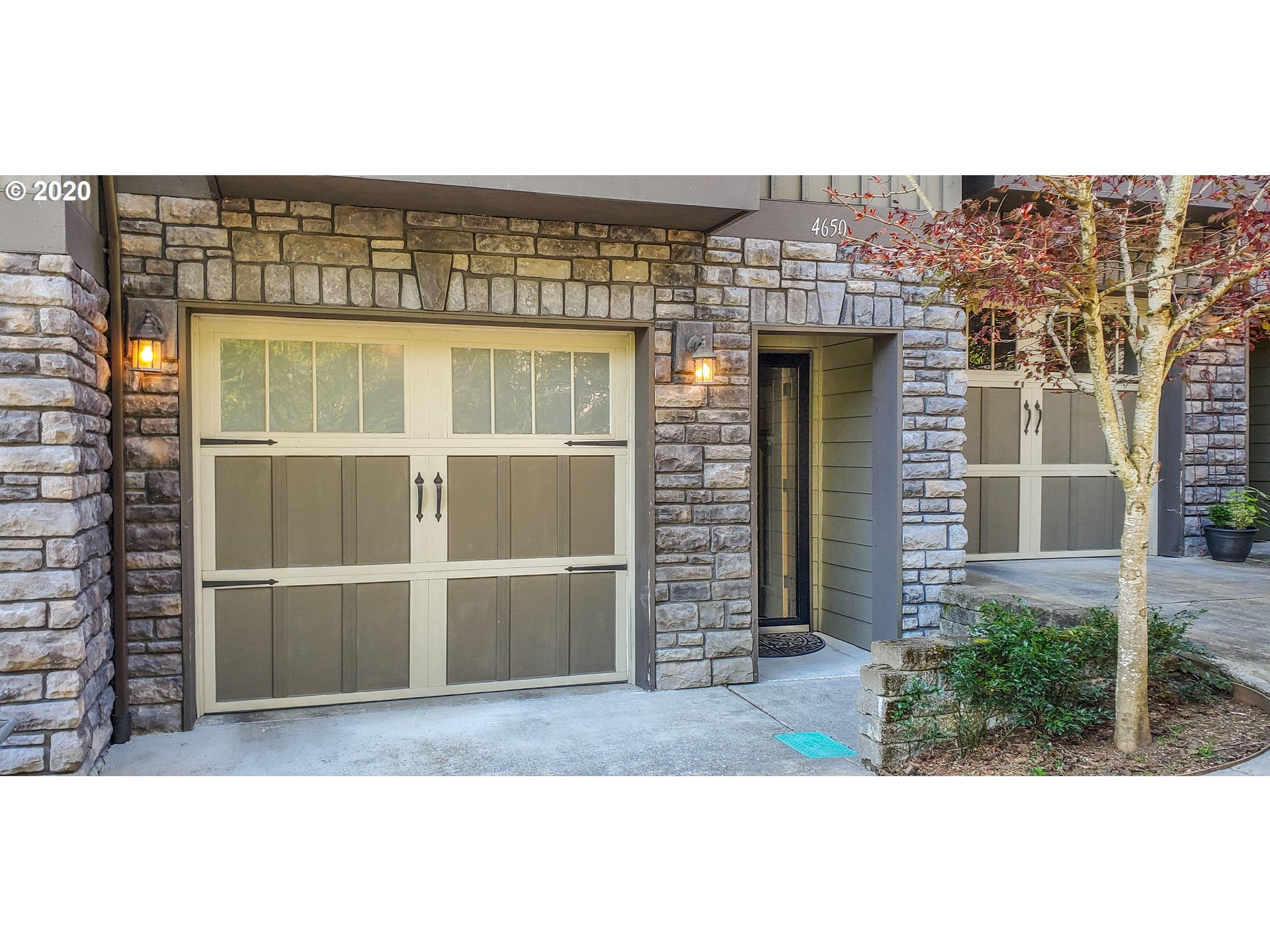 4650 Southwest Condor Avenue Portland, OR 97239 - Photo 5 of 32 Gallery Image 5