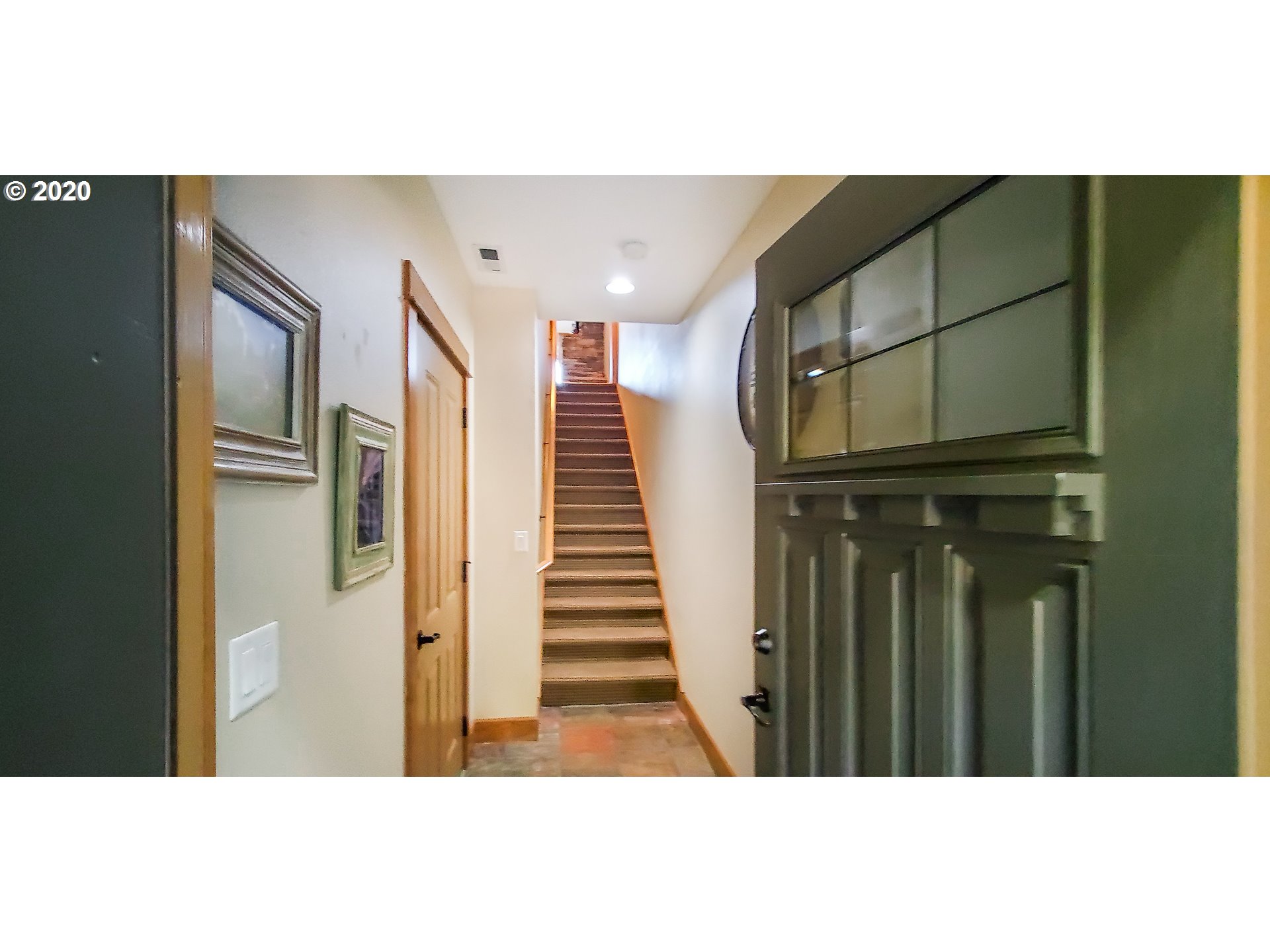 4650 Southwest Condor Avenue Portland, OR 97239 - Photo 7 of 32 Gallery Image 7