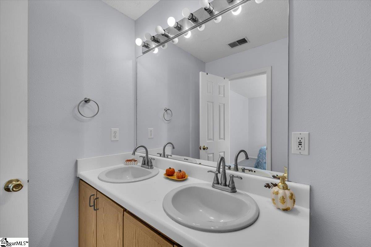 133 Habersham Court Easley, SC 29642 - Photo 24 of 35