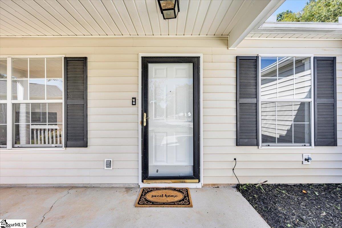 133 Habersham Court Easley, SC 29642 - Photo 8 of 35