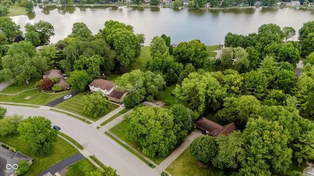$625,000 | 11327 Lakeshore Drive West, Carmel, IN 46033
