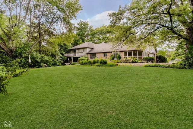 $625,000 | 11327 Lakeshore Drive West, Carmel, IN 46033