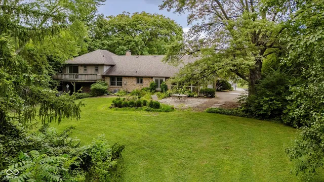 $625,000 | 11327 Lakeshore Drive West, Carmel, IN 46033