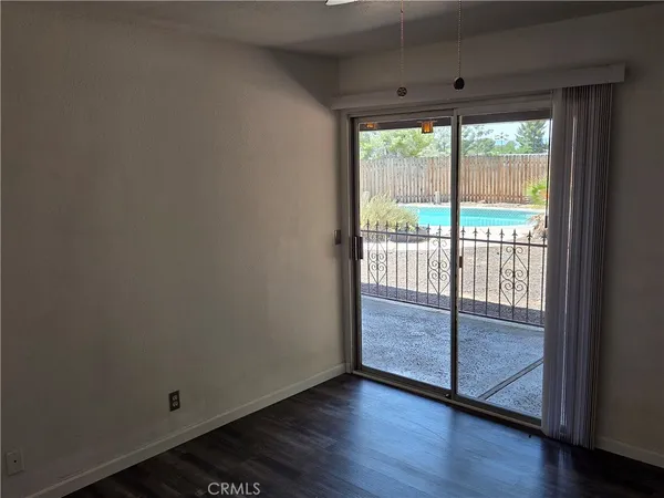 $2,900 | 19145 Tomahawk Road, Apple Valley, CA 92307