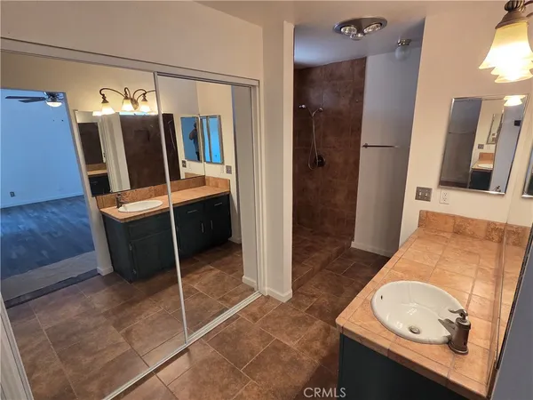 $2,900 | 19145 Tomahawk Road, Apple Valley, CA 92307