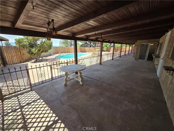 $2,900 | 19145 Tomahawk Road, Apple Valley, CA 92307