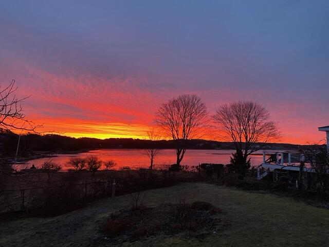 115 Commercial Street, Unit B Wellfleet, MA 02667 - Photo 36 of 37 a view of an outdoor space with mountain view