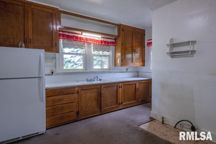 7109 West Farmington Road Peoria, IL 61604 - Photo 16 of 29 Gallery Image 16
