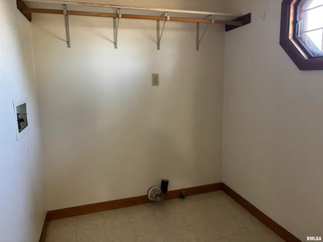 $119,900 | 822 South Clay Street, Taylorville, IL 62568