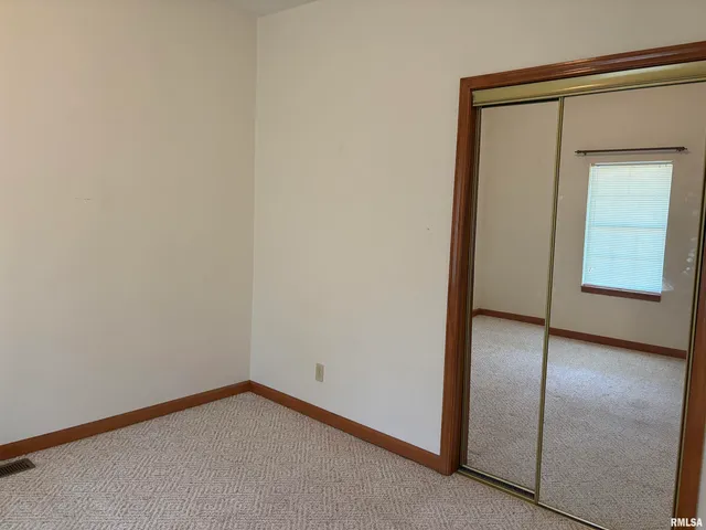 $119,900 | 822 South Clay Street, Taylorville, IL 62568