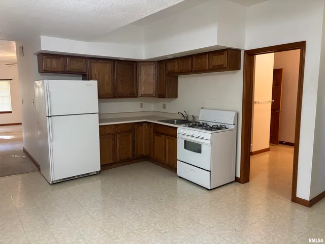 $119,900 | 822 South Clay Street, Taylorville, IL 62568