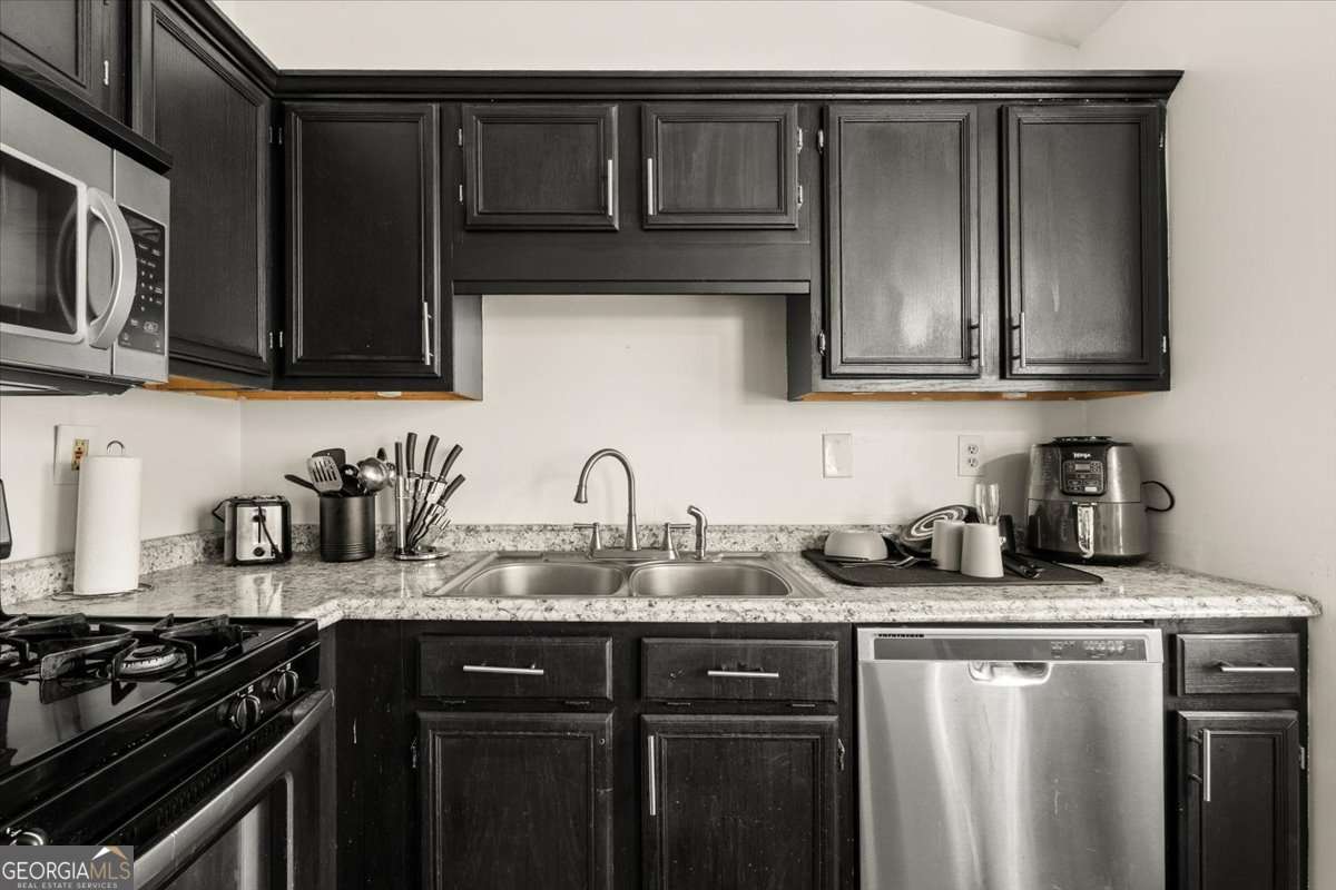 1362 Tara Road Jonesboro, GA 30238 - Photo 12 of 30