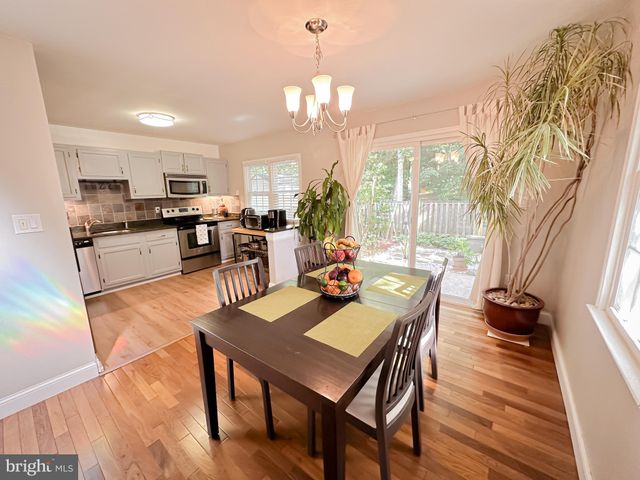 $448,000 | 2 Hibiscus Court, Unit 11, Gaithersburg, MD 20878