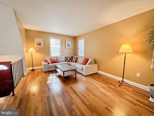 $448,000 | 2 Hibiscus Court, Unit 11, Gaithersburg, MD 20878