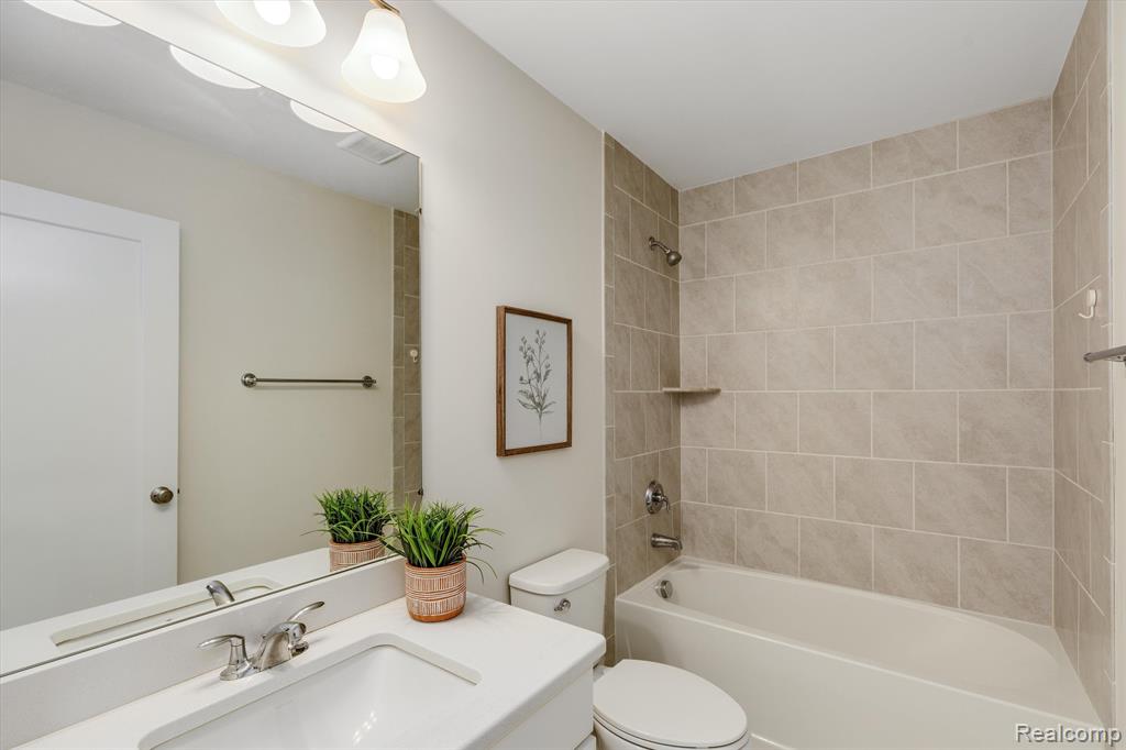2846 Ridington Road Ann Arbor, MI 48105 - Photo 23 of 35