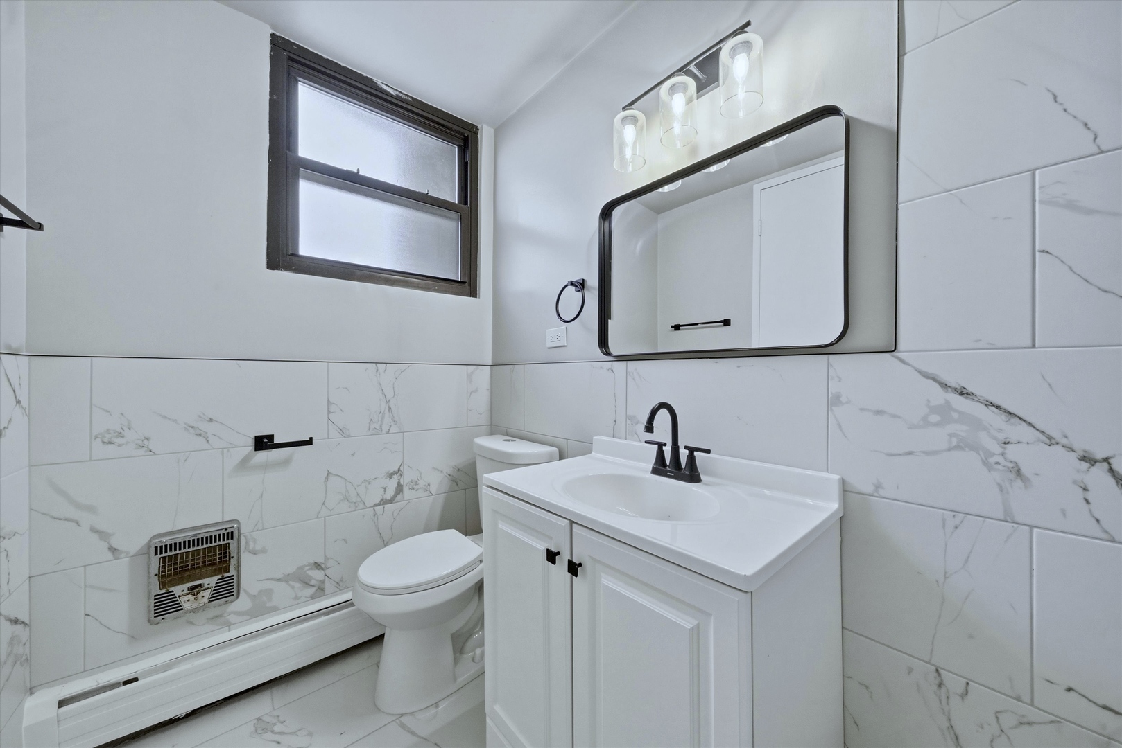 5740 North Sheridan Road, Unit 17D Chicago, IL 60660 - Photo 11 of 18