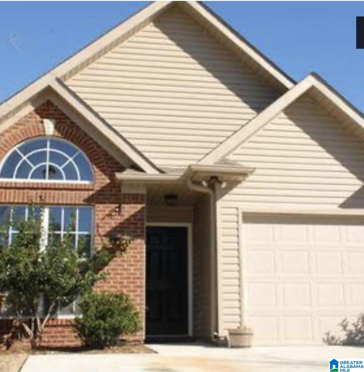 582 Cahaba Manor Drive Pelham, AL 35124 - Photo 1 of 13