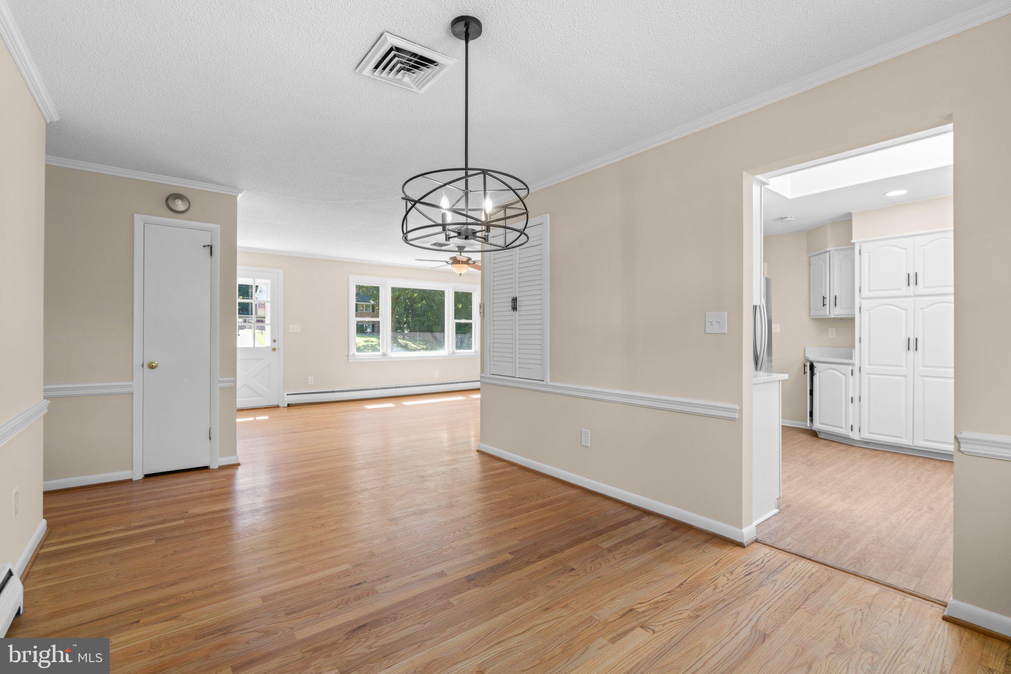 2926 Pinewick Road Ellicott City, MD 21042 - Photo 12 of 43 Dining Room