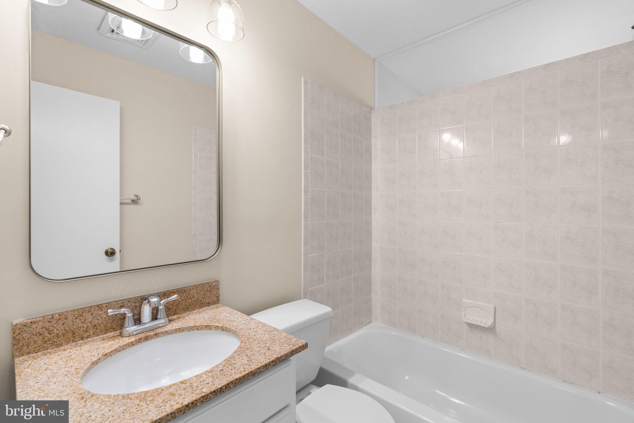 2926 Pinewick Road Ellicott City, MD 21042 - Photo 27 of 43 Bathroom