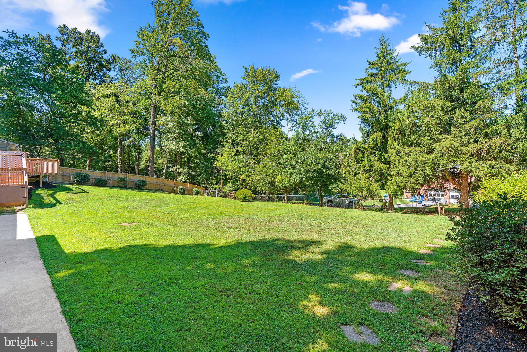 2926 Pinewick Road Ellicott City, MD 21042 - Photo 36 of 43 Rear Yard