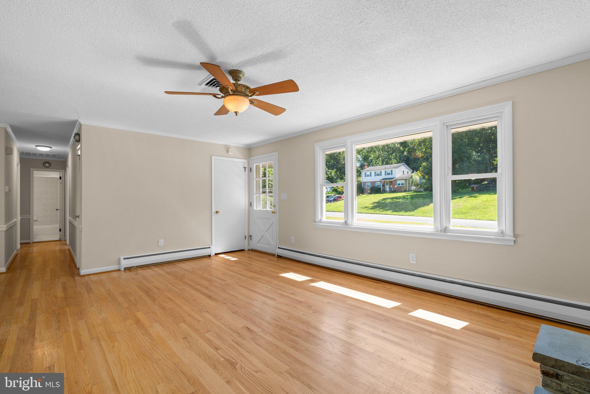 2926 Pinewick Road Ellicott City, MD 21042 - Photo 4 of 43 Family Room