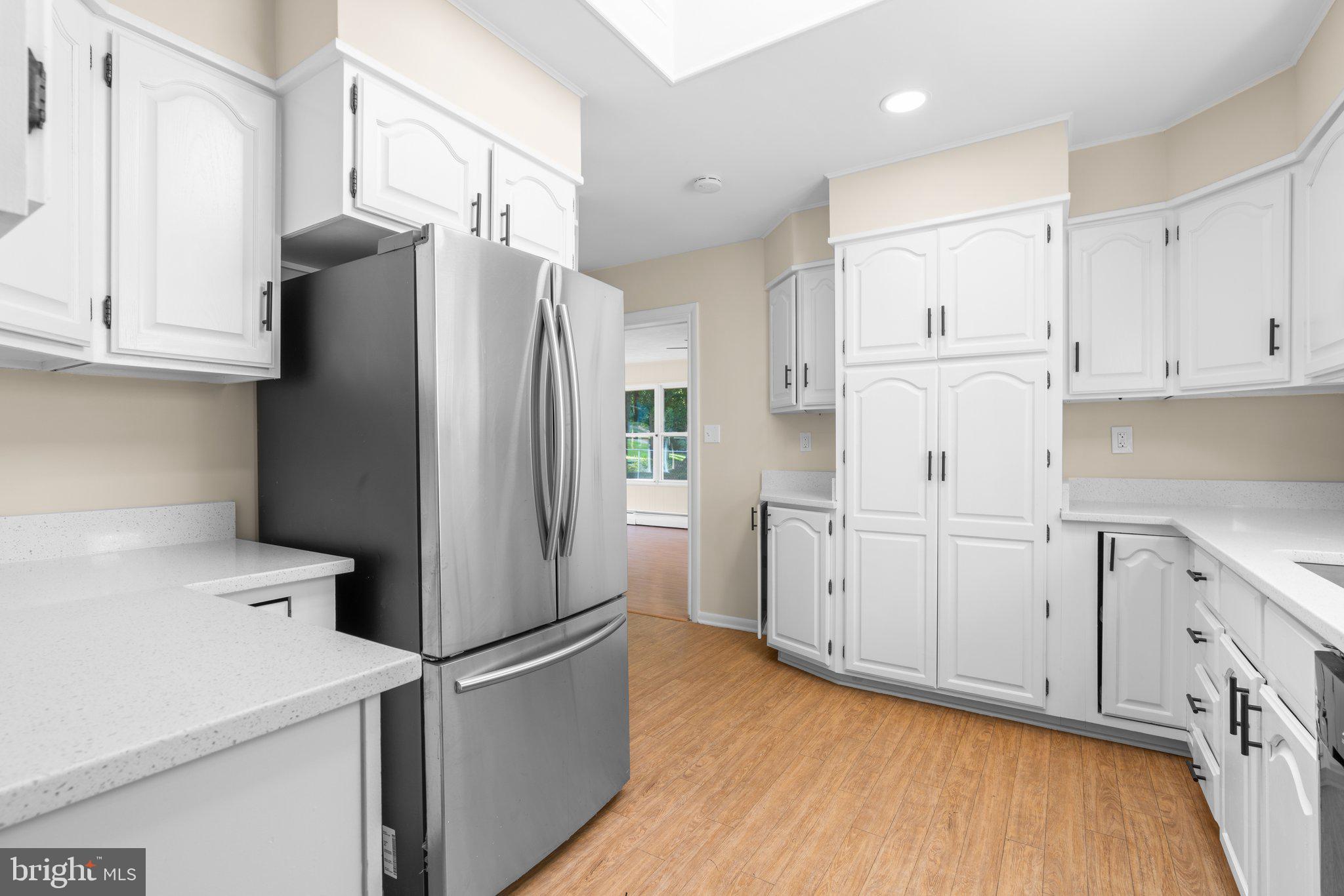 2926 Pinewick Road Ellicott City, MD 21042 - Photo 6 of 43 Kitchen