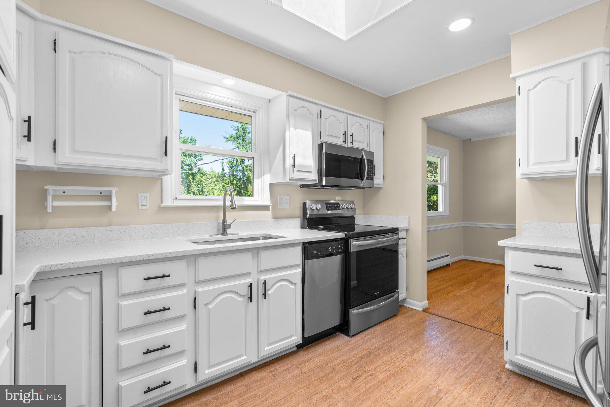 2926 Pinewick Road Ellicott City, MD 21042 - Photo 10 of 43 Kitchen