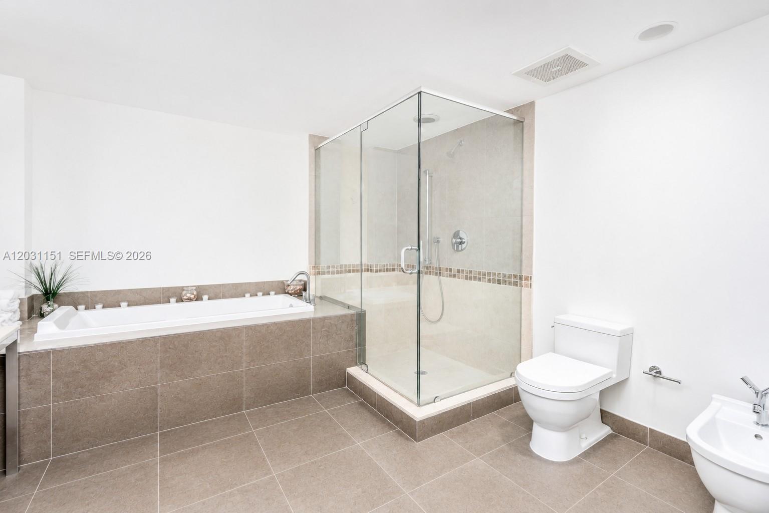 495 Brickell Avenue, Unit 705 Miami, FL 33131 - Photo 10 of 15