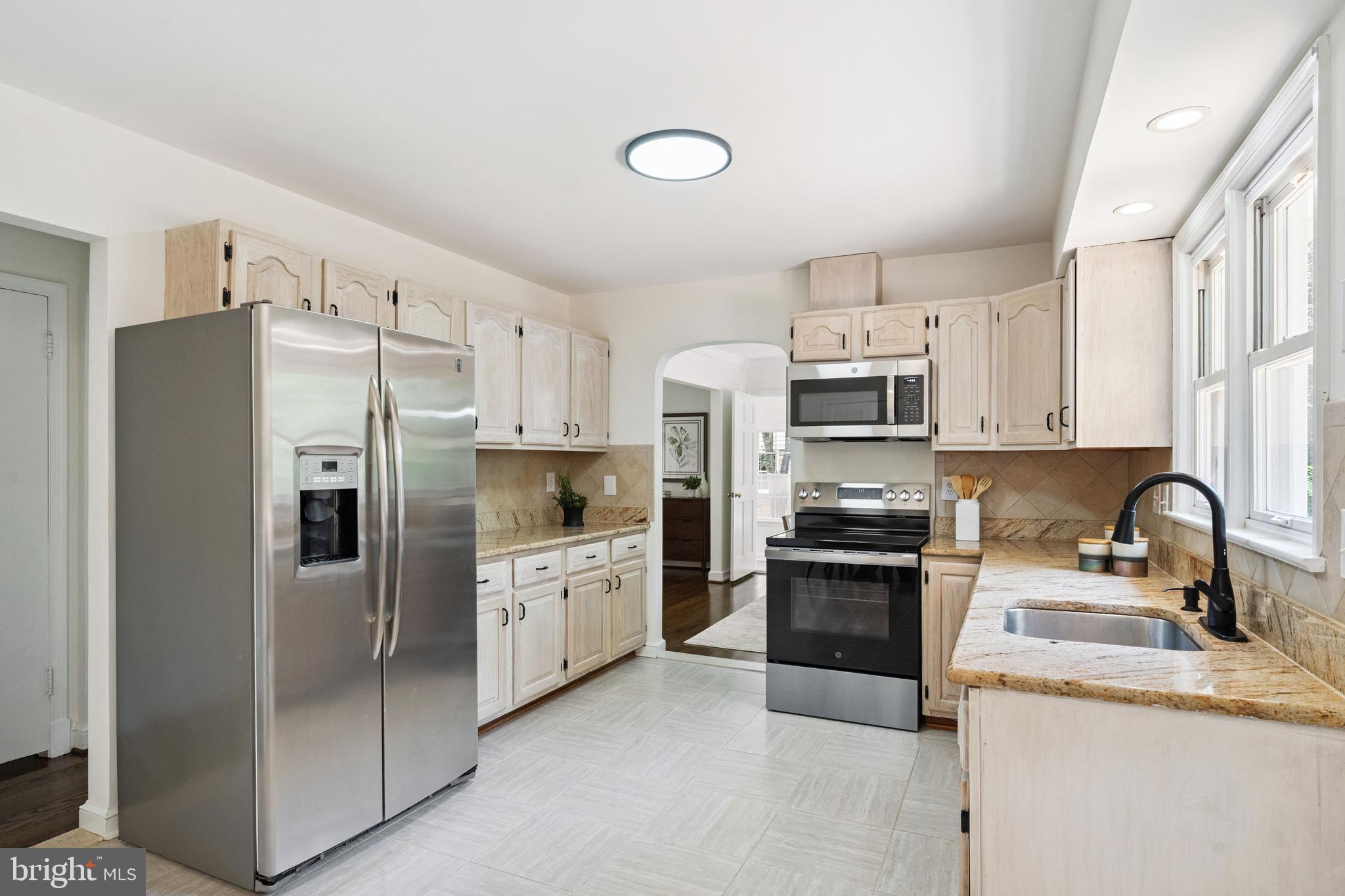 7035 Calamo Street Springfield, VA 22150 - Photo 12 of 39 Ceramic Tile Floors