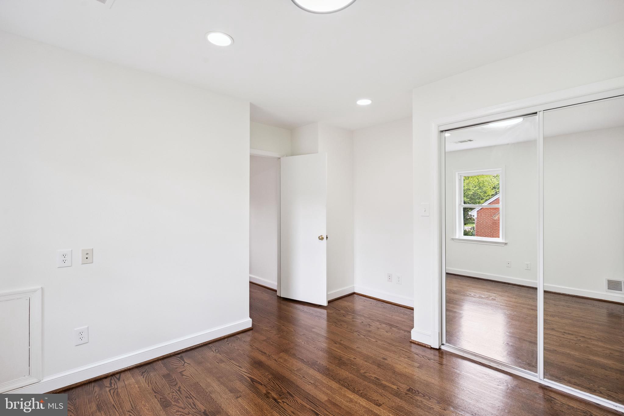 7035 Calamo Street Springfield, VA 22150 - Photo 18 of 39 Br #2 w/dbl closet, lighted & mirrored doors.