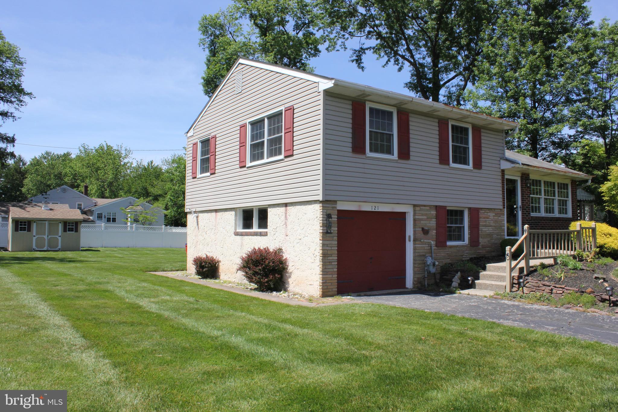 121 Evans Road Eagleville, PA 19403 - Photo 3 of 41