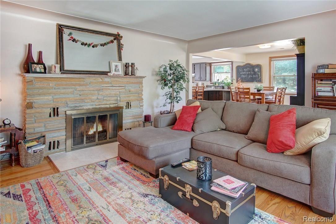 33480 Hayes Road Fraser, MI 48026 - Photo 12 of 29 Natural Fireplace.jpg