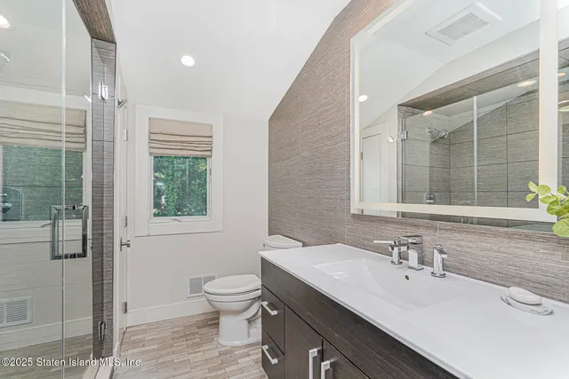 $1,899,999 | 135 Nixon Avenue | Ward Hill