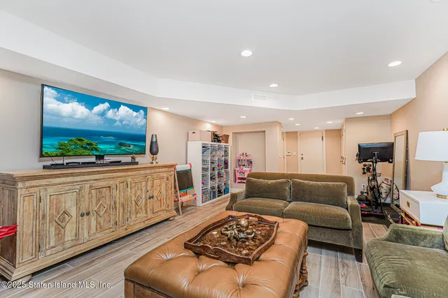 $1,899,999 | 135 Nixon Avenue | Ward Hill