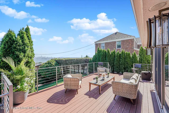 $1,899,999 | 135 Nixon Avenue | Ward Hill