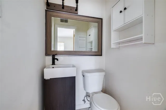 $1,950 | 17 Summit Drive, Savannah, GA 31406