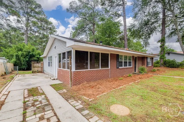 $1,950 | 17 Summit Drive, Savannah, GA 31406