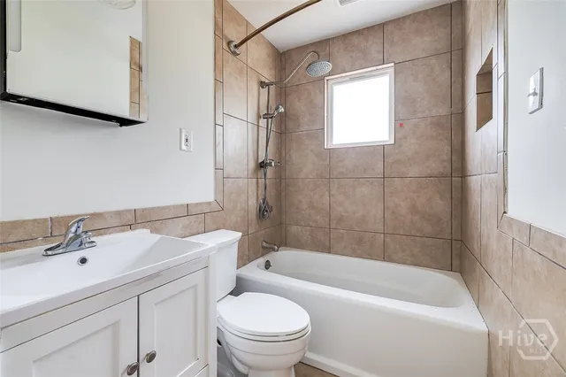 $1,950 | 17 Summit Drive, Savannah, GA 31406