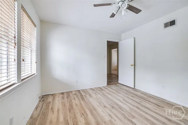 $1,950 | 17 Summit Drive, Savannah, GA 31406