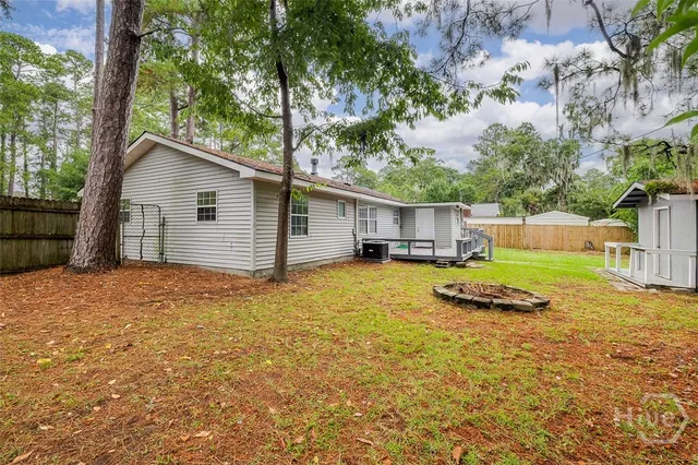 $1,950 | 17 Summit Drive, Savannah, GA 31406